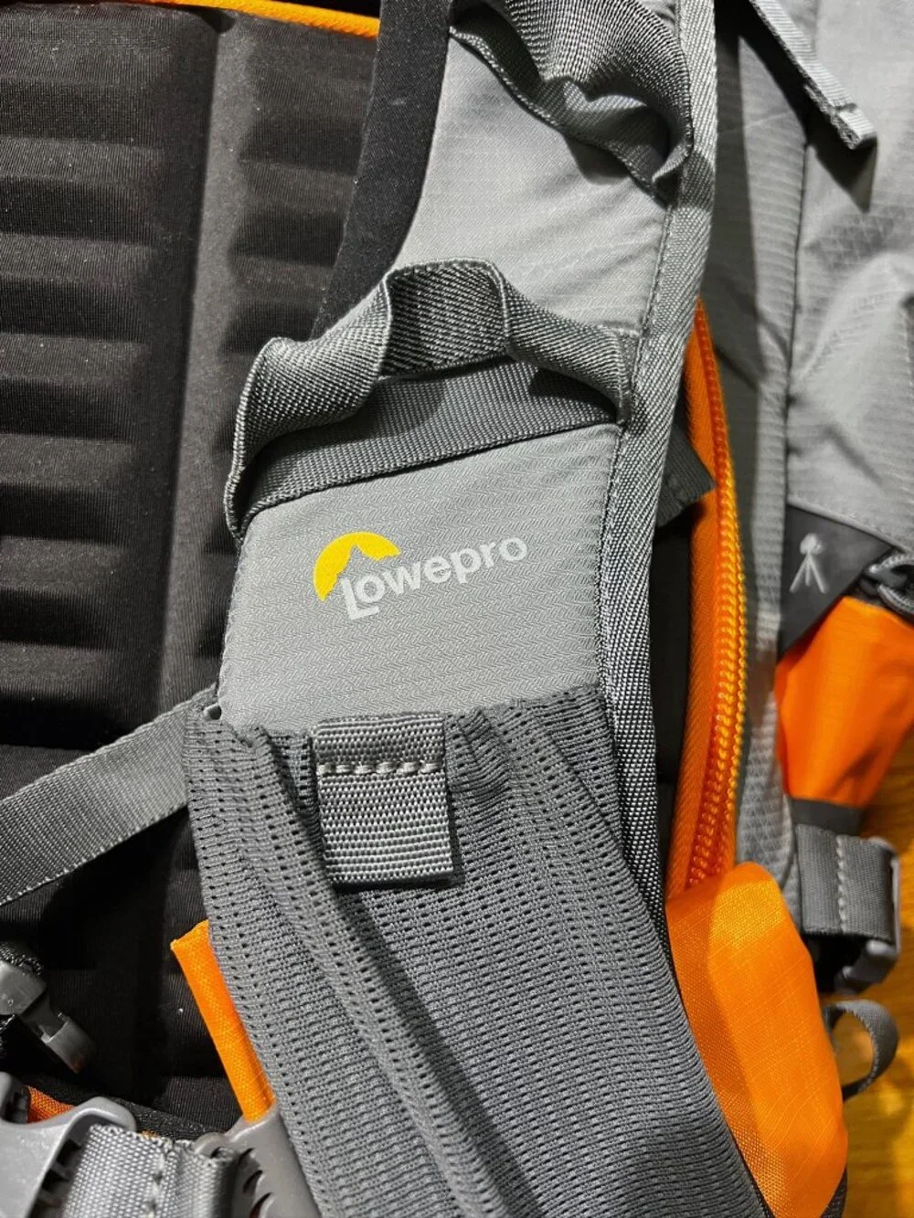 LowePro Powder Backpack - Picture 3 of 6